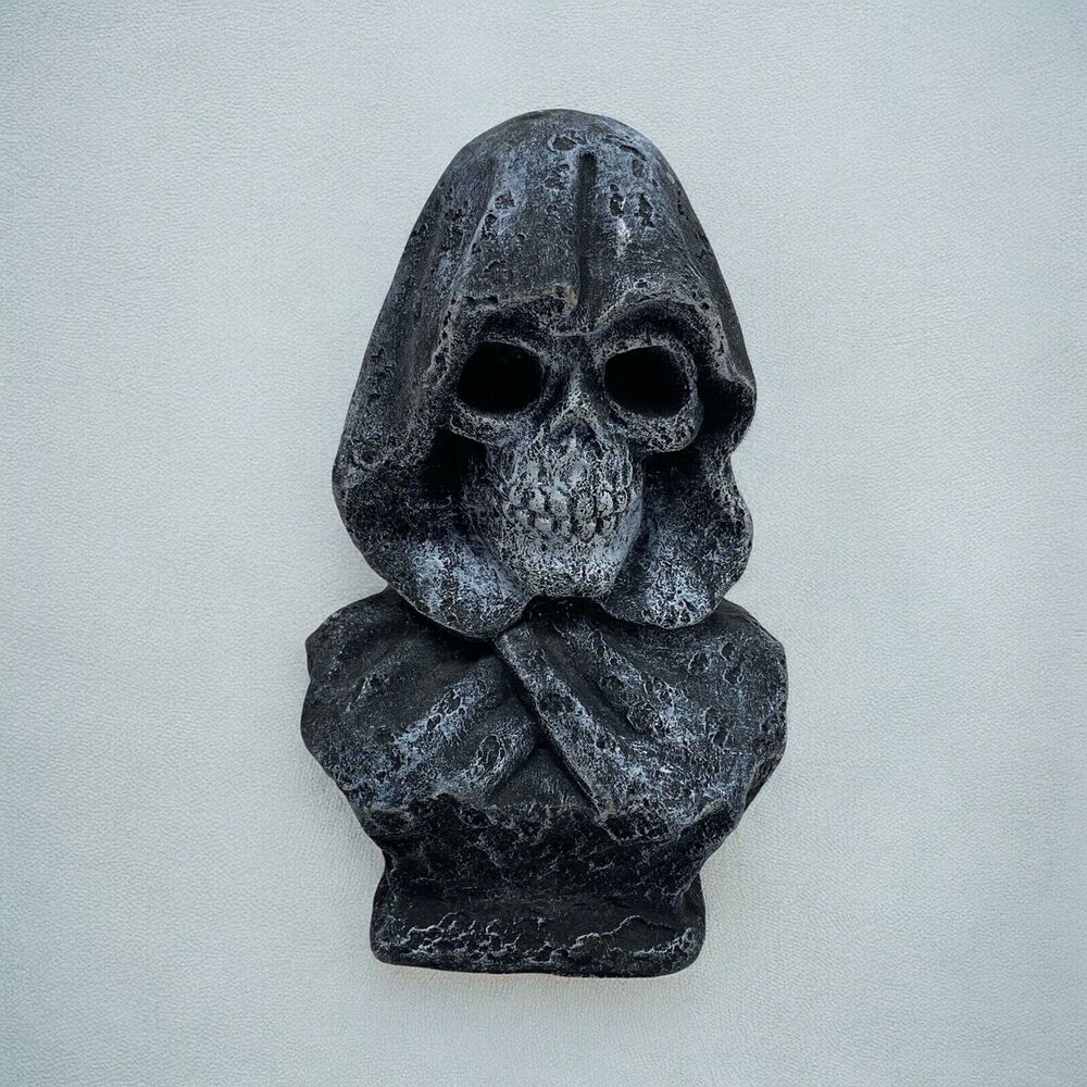 Grim Reaper Skull Bust Figurine Heavy Halloween Decor Goth Gray - Has a CHIP